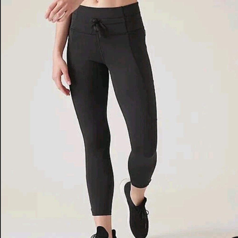 🌼Athleta Rainier Unbrushed Cargo 7/8 Tight